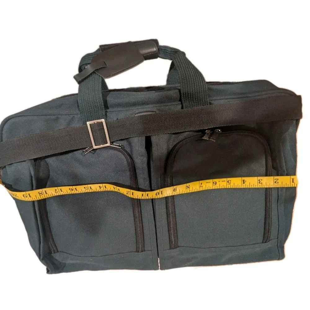 Vintage Ricardo Beverly Hills Forest Green Canvas Duffel Travel Carry On Bag‎